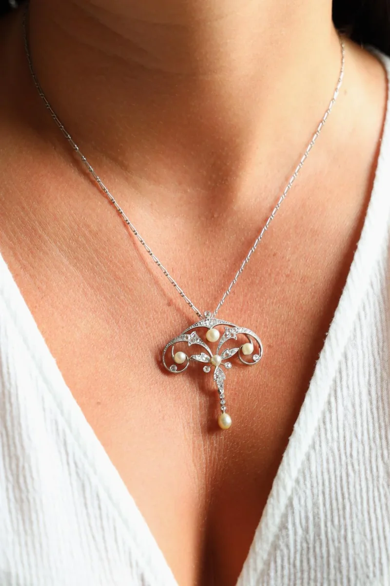 Collier Pendentif Platine Perle, Diamant – Image 3