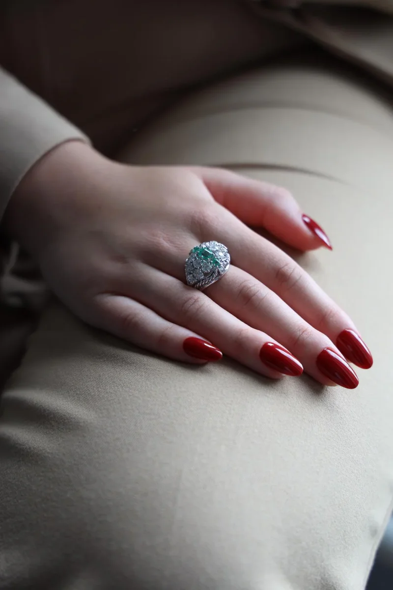Bague Cocktail Or blanc, Platine Emeraude, Diamant – Image 3