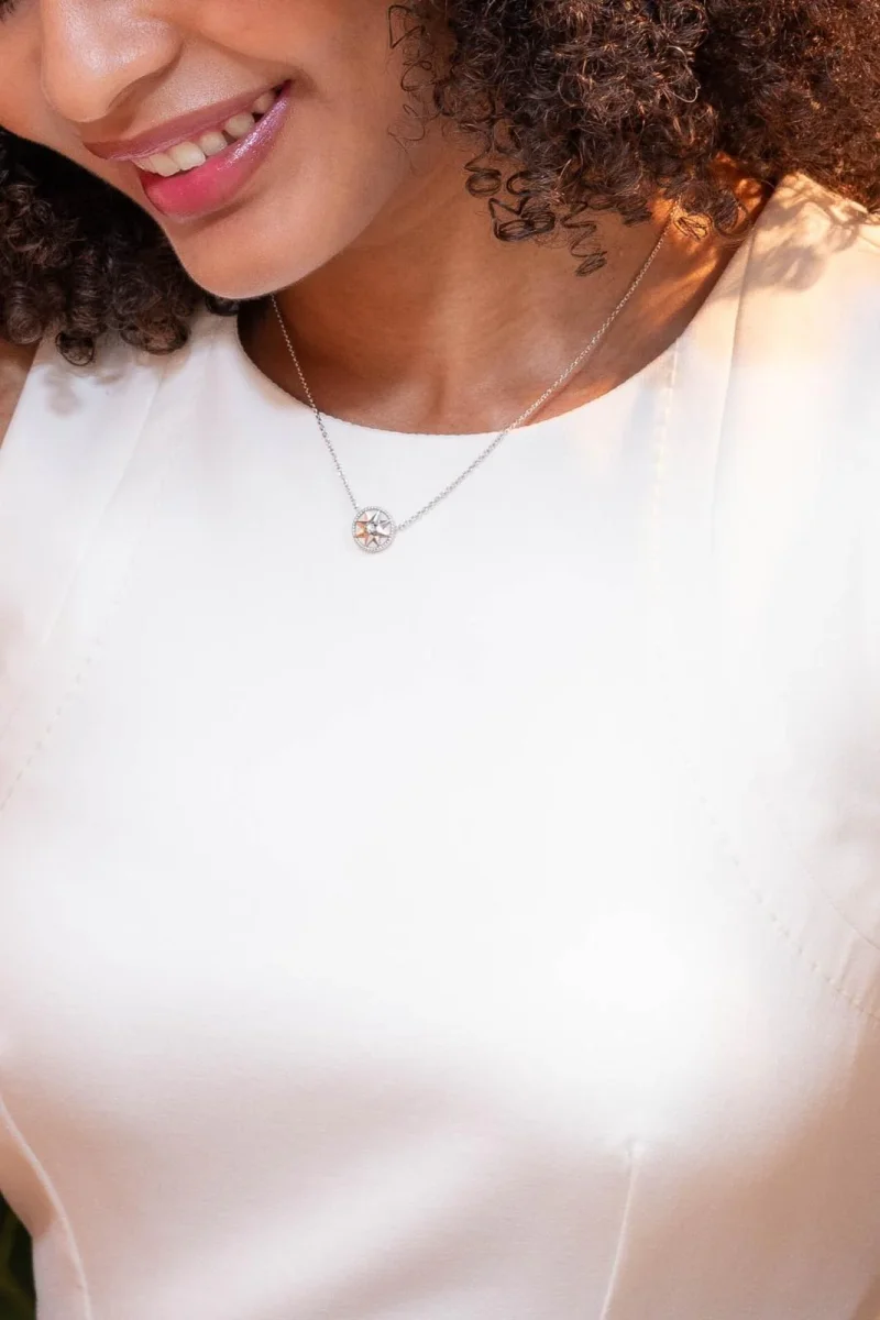 Dior Collier Rose des vents Or blanc Diamant – Image 3