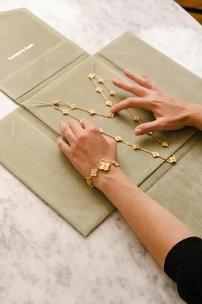 Van cleef & arpels Collier Sautoir Alhambra Or jaune – Image 5