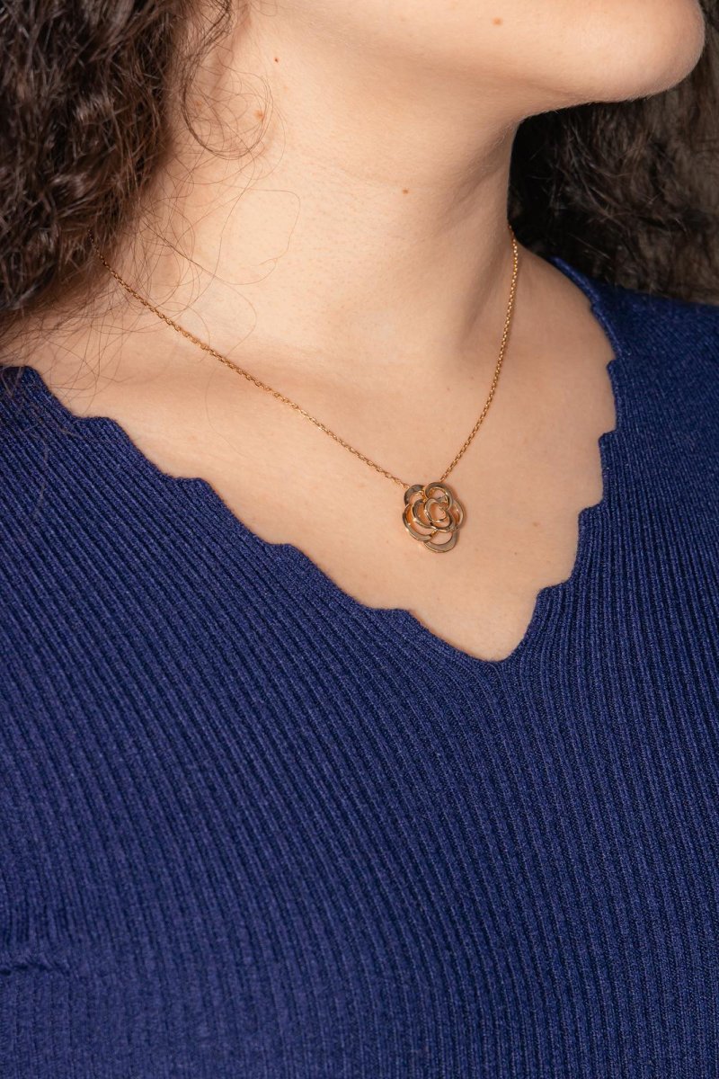 Chanel Collier Camélia Or jaune – Image 3