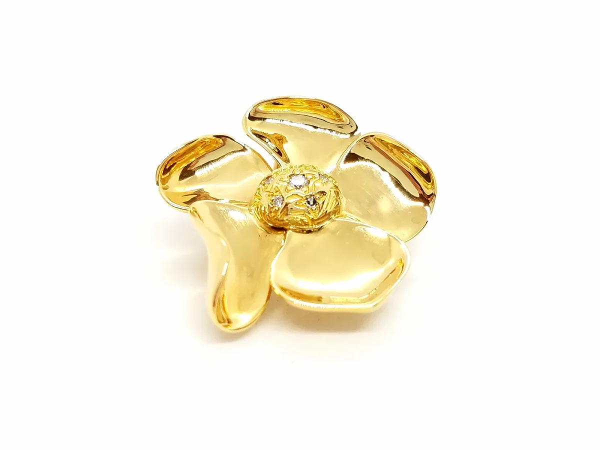 Poiray Pendentif Fleur Or jaune Diamant
